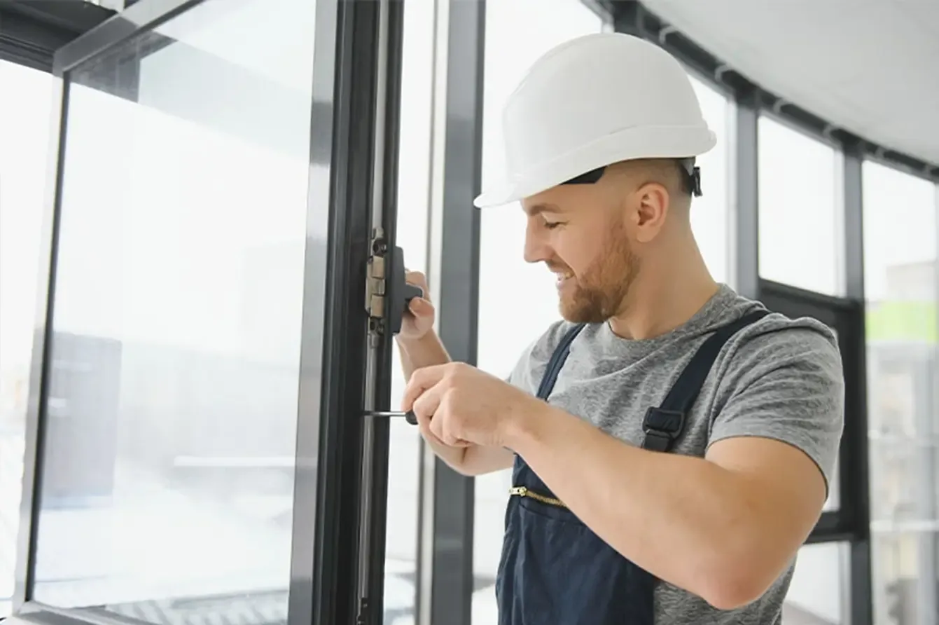 Manutenção de Janelas de Vidro